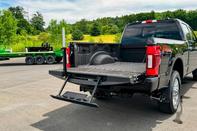 Photo of 2022 Black Ford F-350