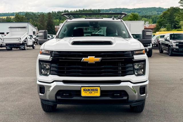 Photo of 2024 White Chevrolet Silverado 3500