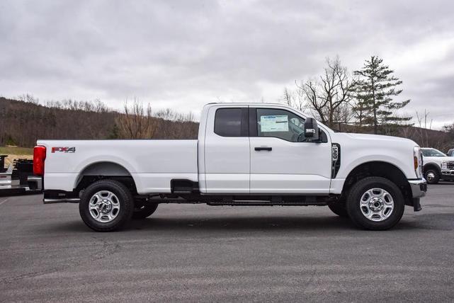 Photo of 2025 White Ford F-350