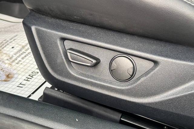 Photo of 2020 Blue Ford Mustang