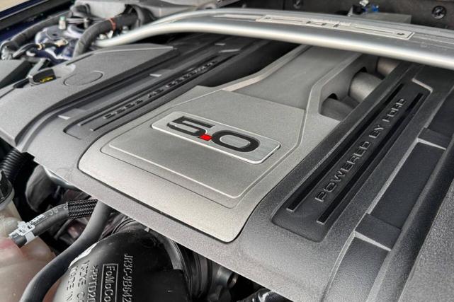 Photo of 2020 Blue Ford Mustang