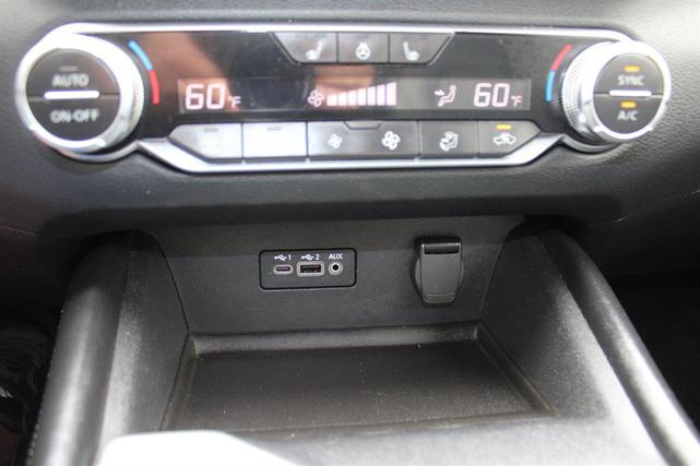 Photo of 2019 Super Black Nissan Altima