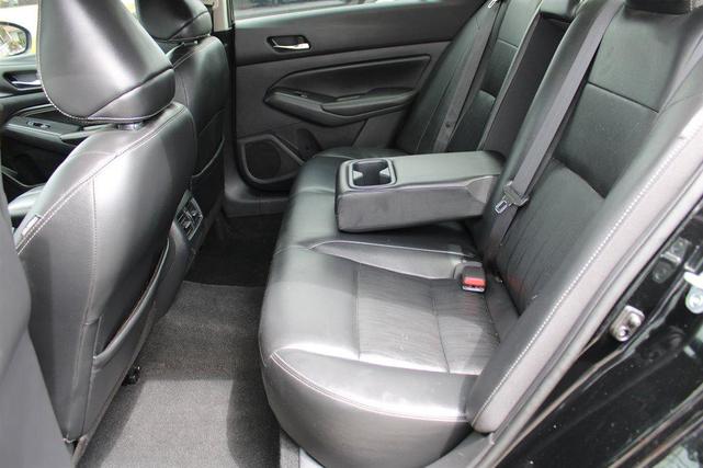 Photo of 2019 Super Black Nissan Altima