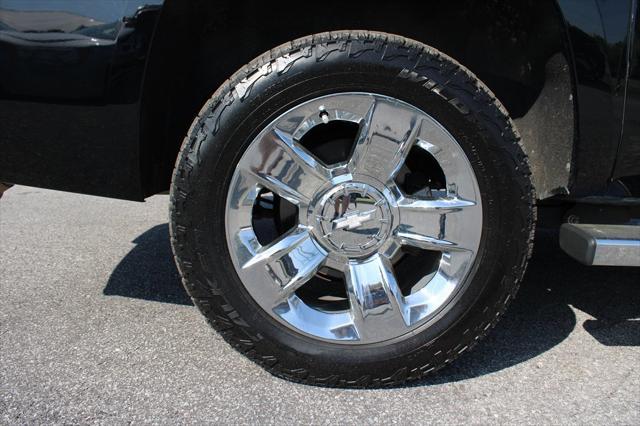 Photo of 2019 Black Chevrolet Suburban