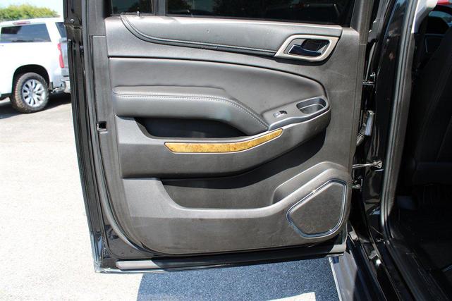 Photo of 2017 Onyx Black GMC Yukon XL