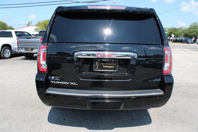 Photo of 2017 Onyx Black GMC Yukon XL