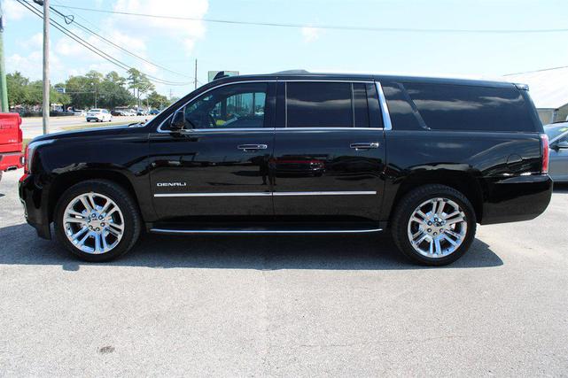 Photo of 2017 Onyx Black GMC Yukon XL