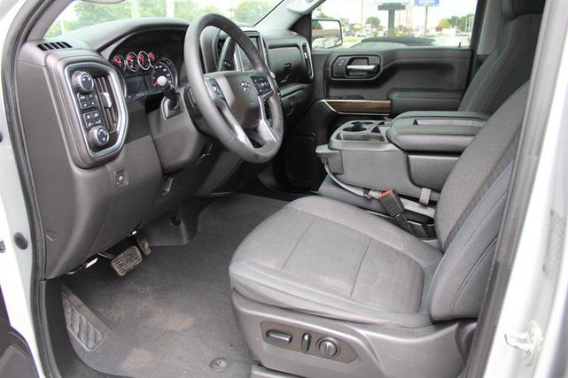 Photo of 2019 Silver Ice Metallic Chevrolet Silverado 1500