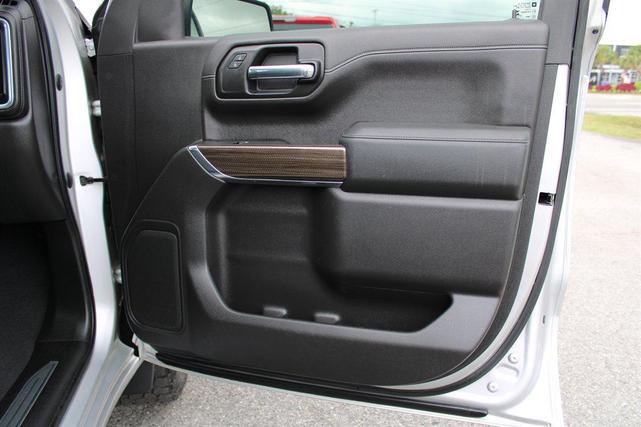 Photo of 2019 Silver Ice Metallic Chevrolet Silverado 1500