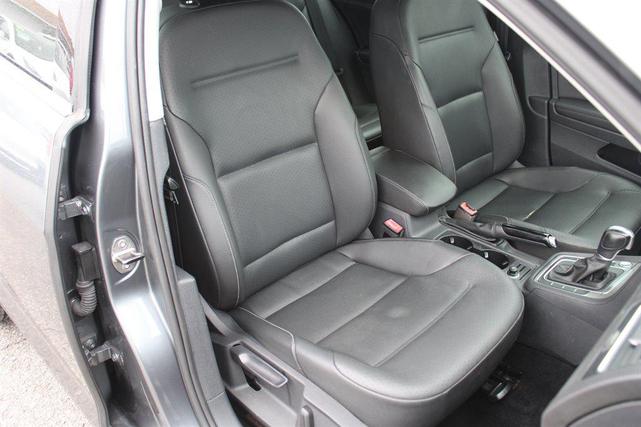 Photo of 2016 Grey Volkswagen Golf SportWagen