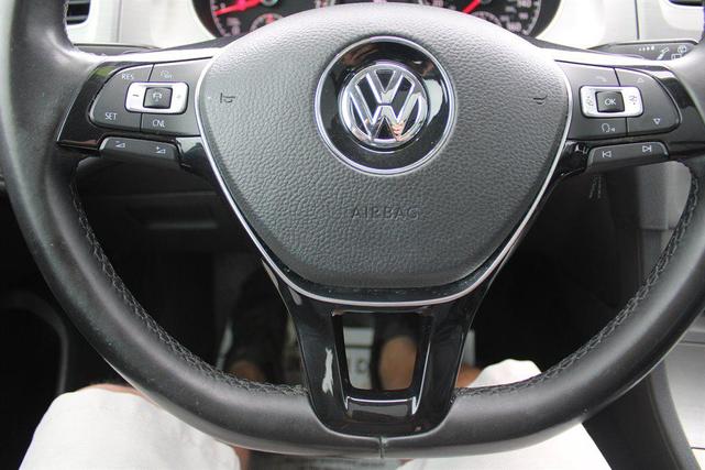 Photo of 2016 Grey Volkswagen Golf SportWagen