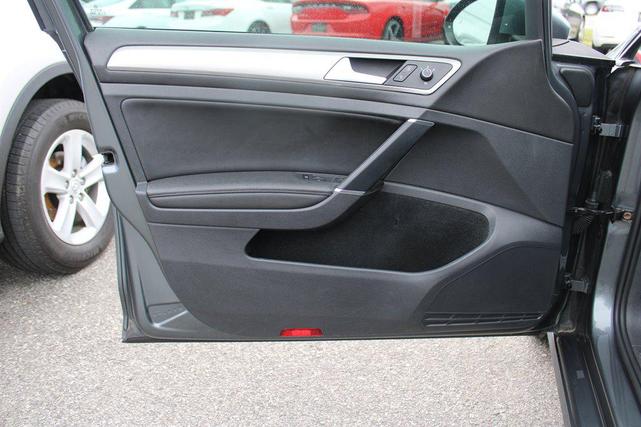 Photo of 2016 Grey Volkswagen Golf SportWagen