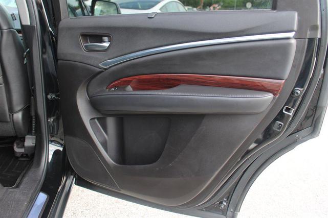 Photo of 2016 Crystal Black Pearl Acura MDX