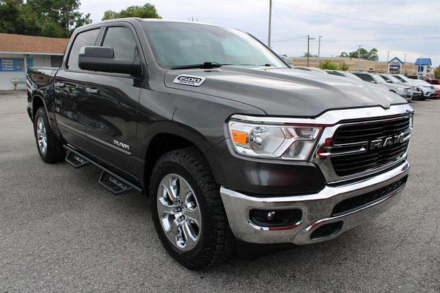 Photo of 2020 Granite Crystal Metallic Clearcoat RAM 1500