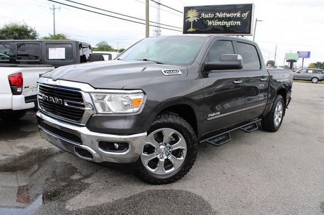 Photo of 2020 Granite Crystal Metallic Clearcoat RAM 1500