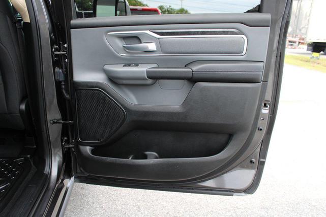 Photo of 2020 Granite Crystal Metallic Clearcoat RAM 1500
