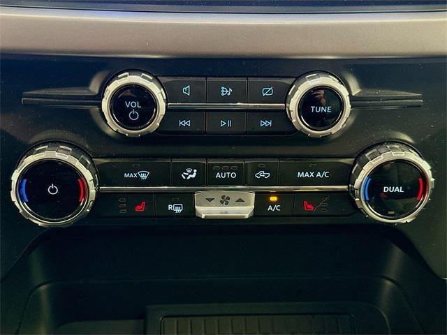 Photo of 2024 Oxford White Ford F-150