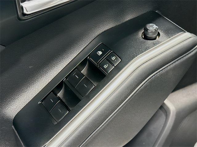 Photo of 2022 Gray Toyota Highlander Hybrid