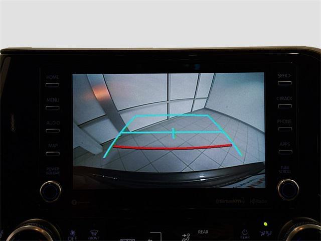 Photo of 2022 Gray Toyota Highlander Hybrid