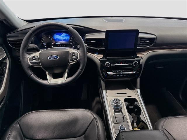 Photo of 2023 Black Metallic Ford Explorer