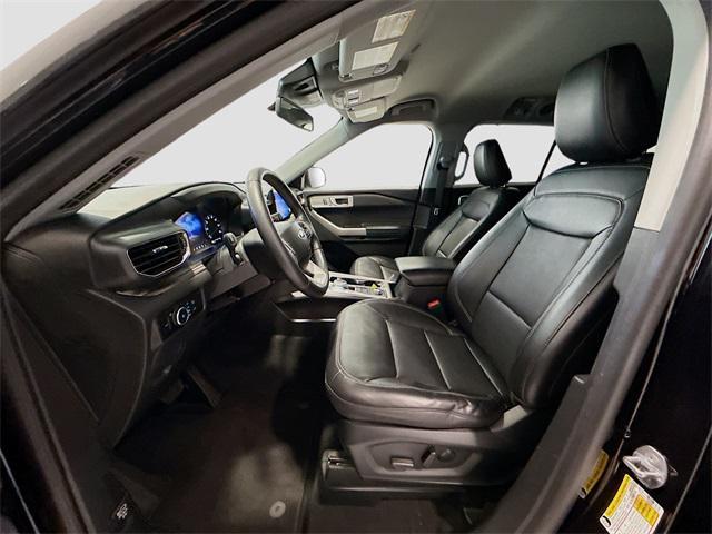 Photo of 2023 Black Metallic Ford Explorer