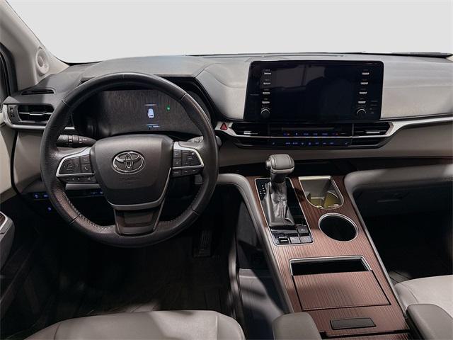 Photo of 2021 Ruby Toyota Sienna