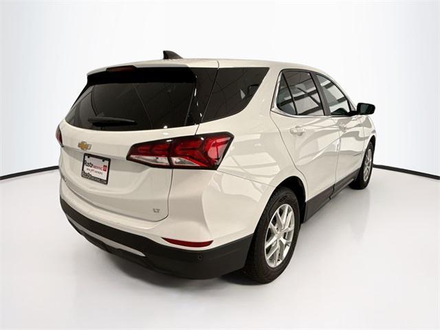Photo of 2023 Summit White Chevrolet Equinox
