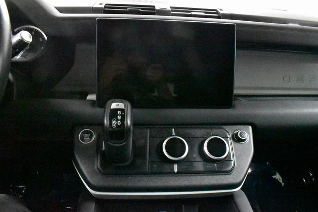 Photo of 2022 Gray Land Rover Defender
