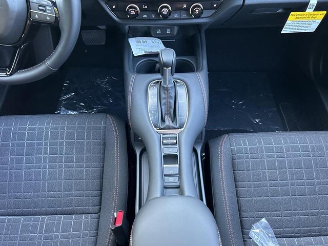 Photo of 2026 Platinum White Pearl Honda HR-V