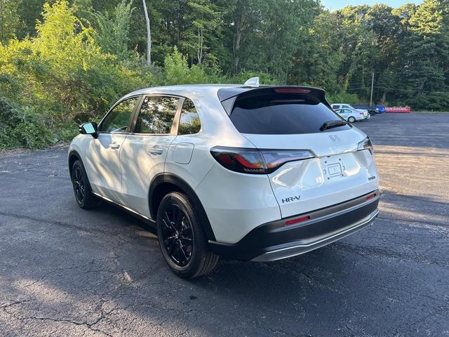 Photo of 2026 Platinum White Pearl Honda HR-V