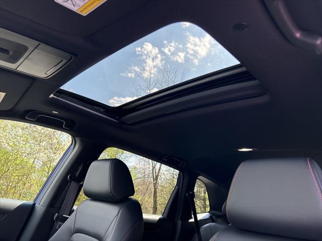 Photo of 2025 Pearl Honda CR-V Hybrid