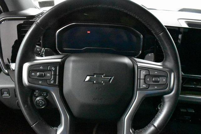 Photo of 2022 Black Chevrolet Silverado 1500