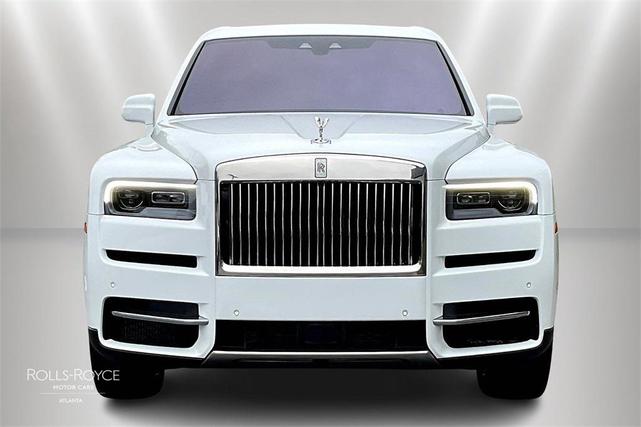 Photo of 2022 Arctic White Rolls-Royce Cullinan