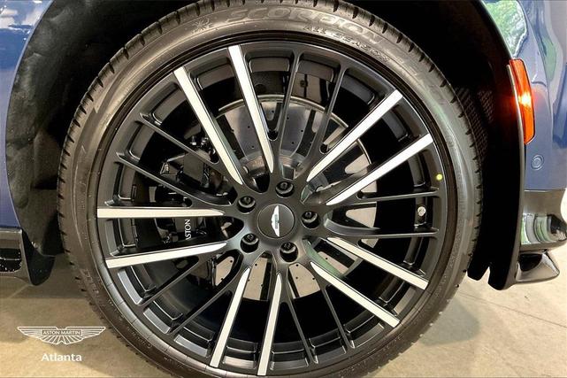 Photo of 2025  Aston Martin DBX
