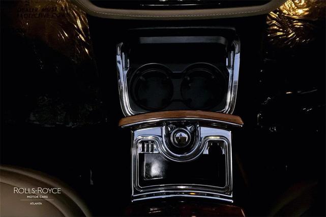 Photo of 2010 White Rolls-Royce Phantom Coupe