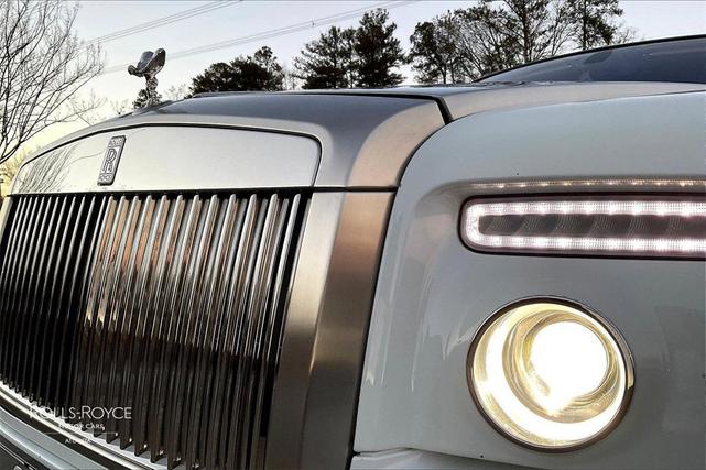Photo of 2010 White Rolls-Royce Phantom Coupe