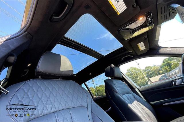 Photo of 2025 Black Sapphire Metallic BMW X7