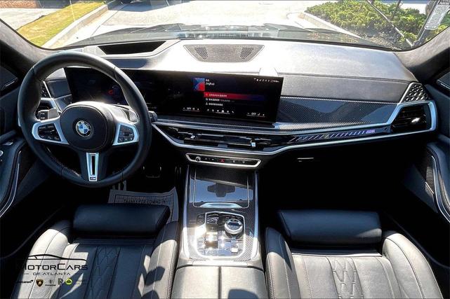 Photo of 2025 Black Sapphire Metallic BMW X7
