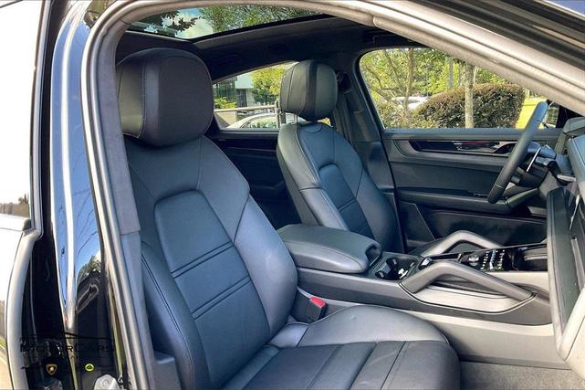 Photo of 2025  Porsche Cayenne