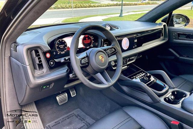 Photo of 2025  Porsche Cayenne