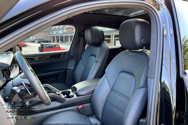 Photo of 2025  Porsche Cayenne