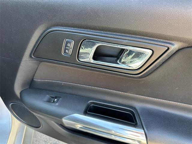 Photo of 2017 Ingot Silver Ford Mustang