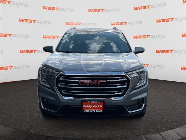 Photo of 2023 Sterling Metallic GMC Terrain