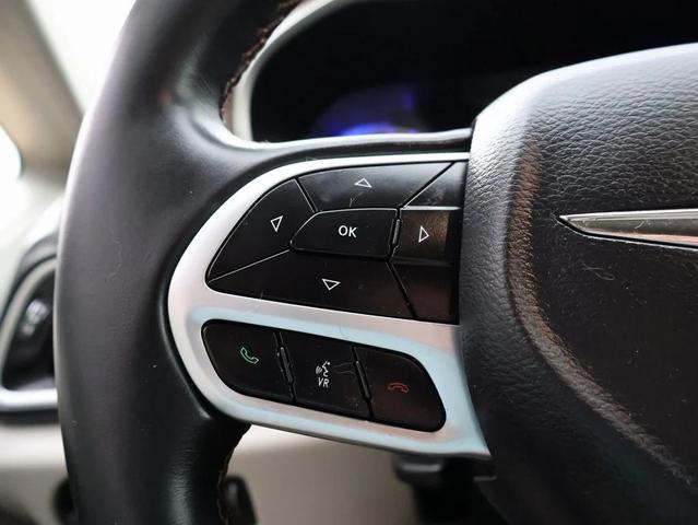 Photo of 2018 Velvet Red Pearlcoat Chrysler Pacifica