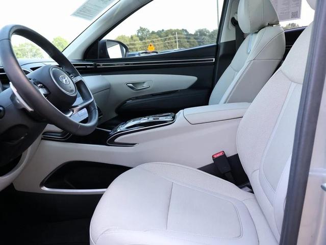 Photo of 2022 Shimmering Silver Hyundai TUCSON
