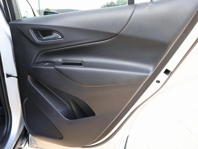 Photo of 2022 Silver Ice Chevrolet Equinox