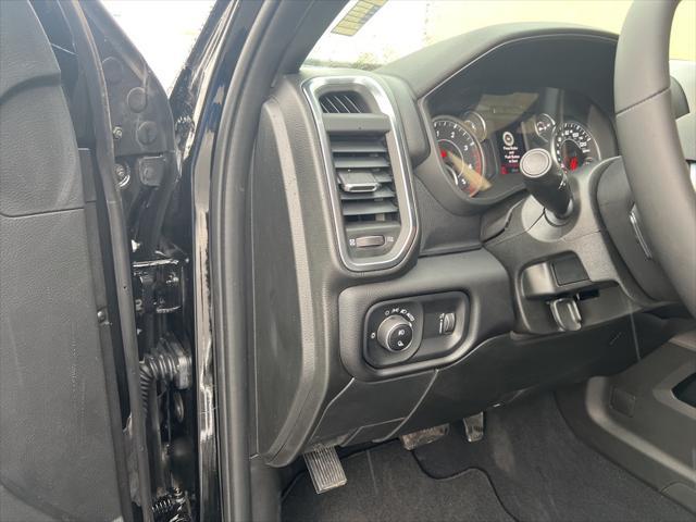 Photo of 2025 Diamond Black Crystal Pearlcoat RAM 2500