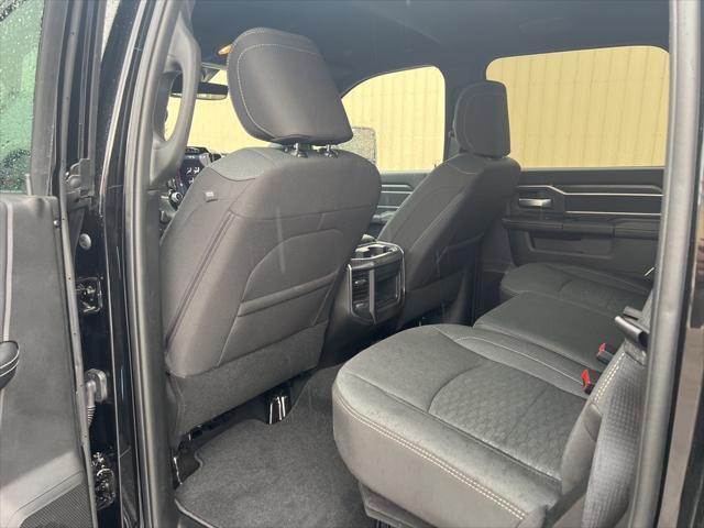 Photo of 2025 Diamond Black Crystal Pearlcoat RAM 2500