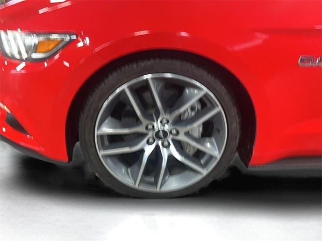 Photo of 2015 Race Red Ford Mustang