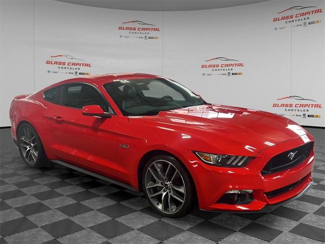 Photo of 2015 Race Red Ford Mustang